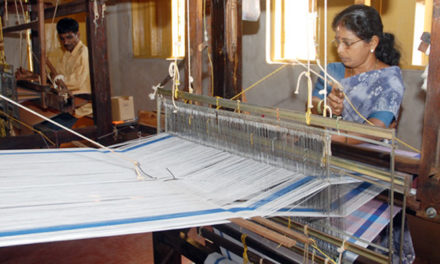 Govt. ups incentives for handloom, garment exports through e-commerce