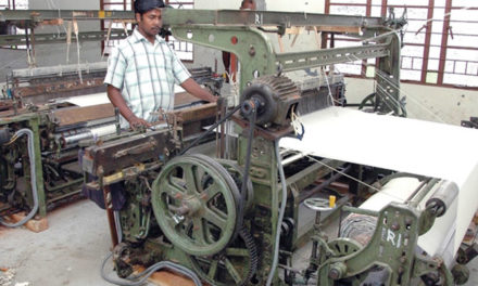 Power loom weavers demand subsidy for existing units