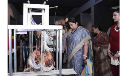 Irani inaugurates Textiles gallery in Delhi