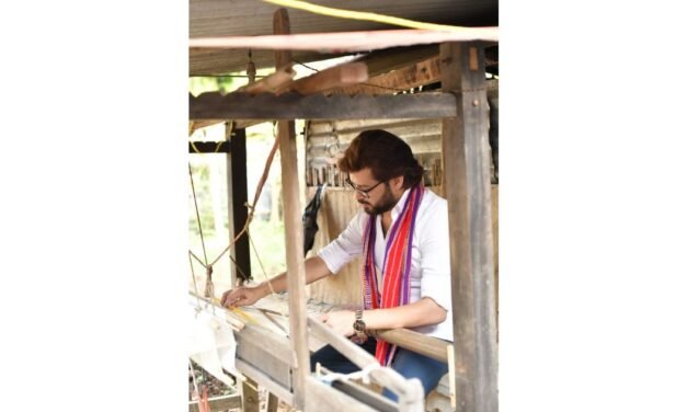Manish Tripathi Calls for Responsible Innovation in Indian Handloom