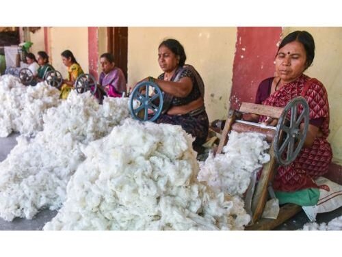 Centre extends customs duty exemption on cotton imports till December 31